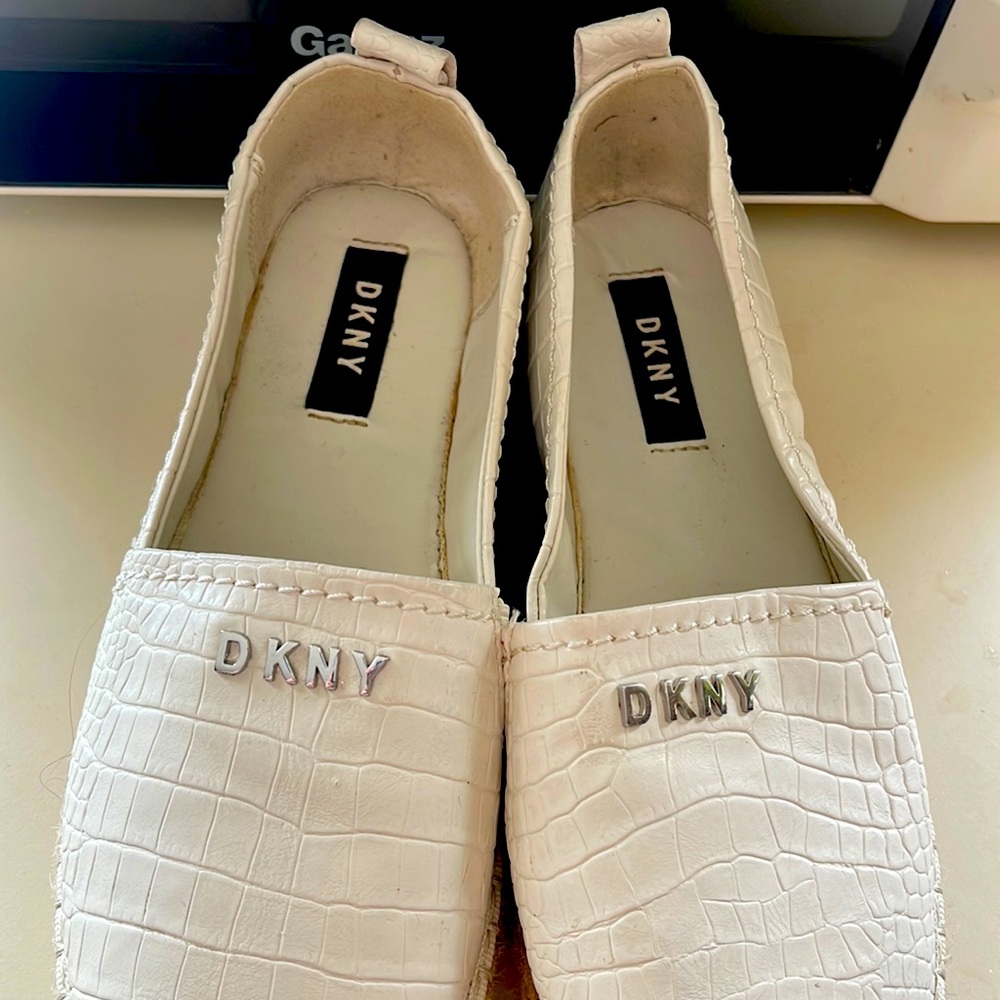Beige spadrile sandal